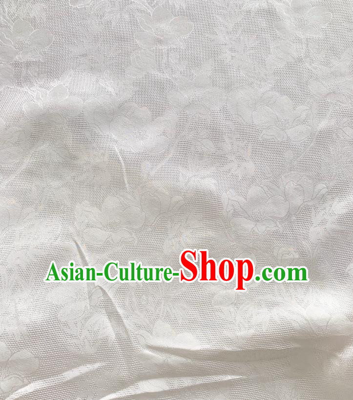 White China Jacquard Damask Classical Mulberry Silk Traditional Magnolia Pattern Fabric Cheongsam Cloth