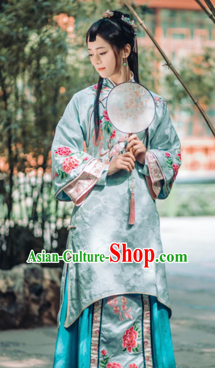 Chinese Traditional Light Green Dress Ancient China Noble Lady Costume Late Qing Dynasty Woman Clothing