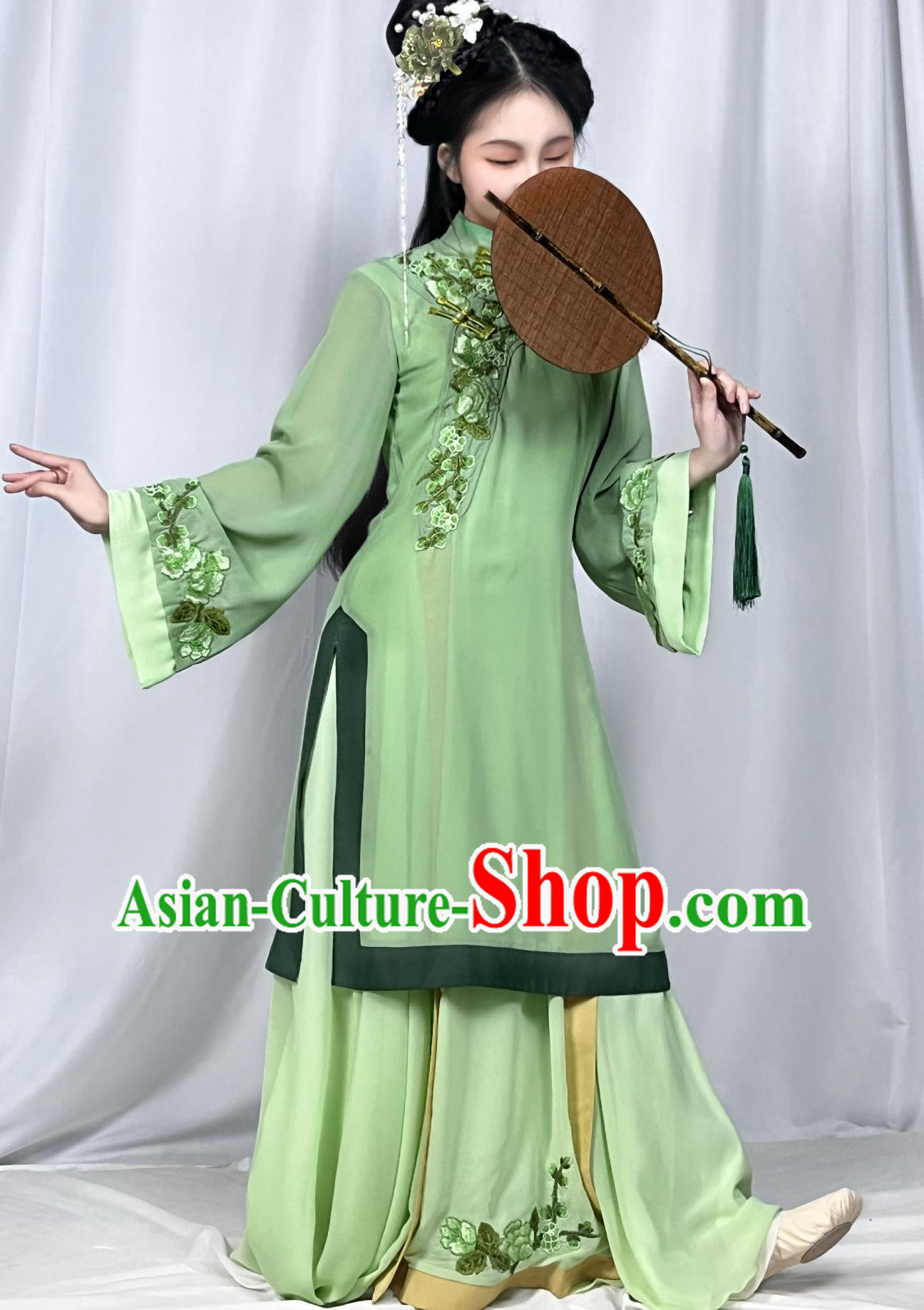 Chinese Women Group Dance Green Dress Qing Dynasty Fan Dance Clothing Taoli Cup Classical Dance Costume