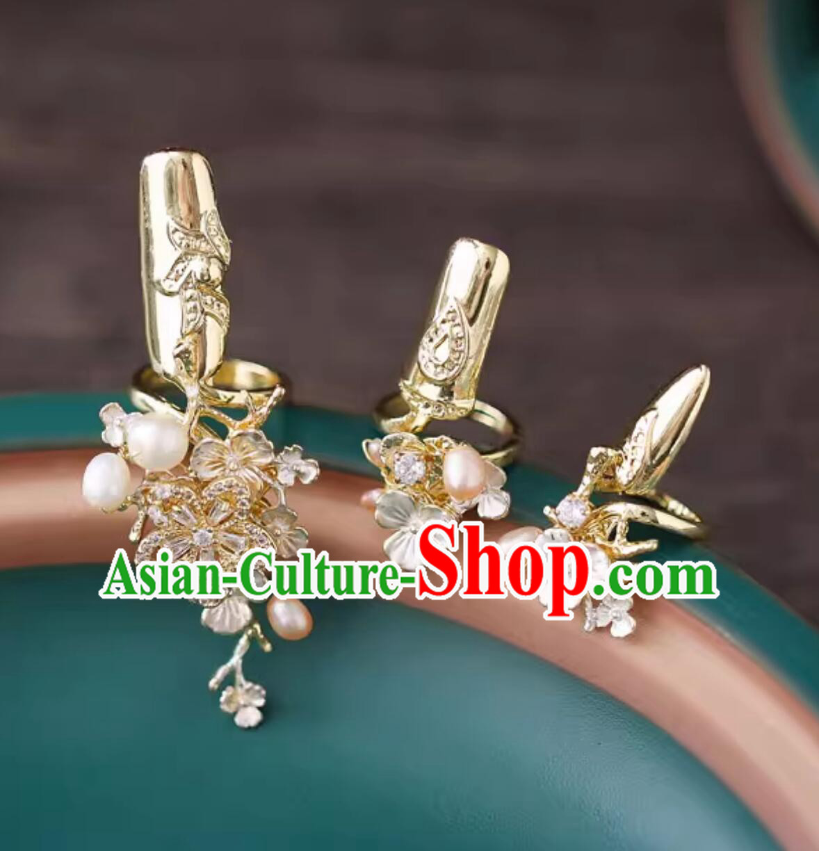 Handmade Wedding Fingernail Accessories Traditional Chinese Golden Nail Wraps for Women