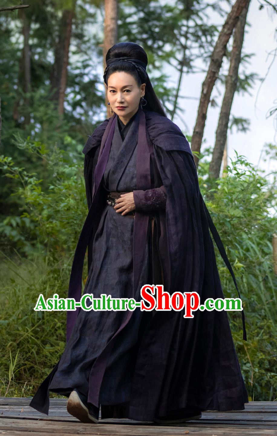 China Ancient Super Heroine Clothing TV Drama The Ingenious One Chiefess Kou Yan Garment Costumes