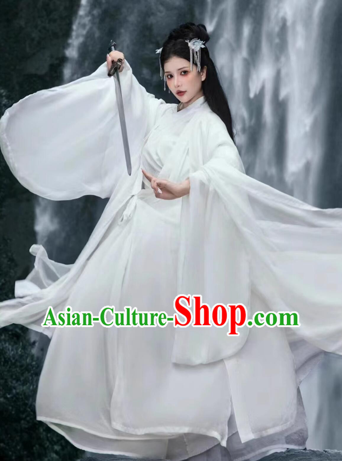 Chinese Traditional Female Hanfu Ancient China Young Lady Costume Jin Dynasty Swordswoman White Dress