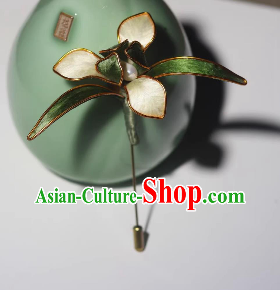 China Classical Silk Orchid Corsage Traditional Intangible Heritage Artwork Handmade Hanfu Jewelry Chinese Cheongsam Brooch