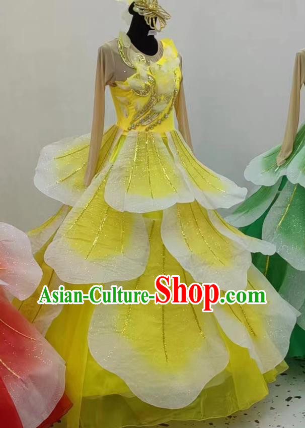 China Classical Dance Dress Women Group Stage Performance Costume Chinese Spring Festival Gala Opening Dance Yellow Flower Petal Clothing