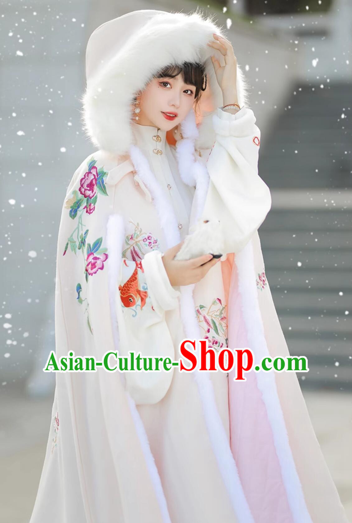 Winter Traditional Hanfu Cape Ancient China Princess Costume Embroidered Warm Cloak