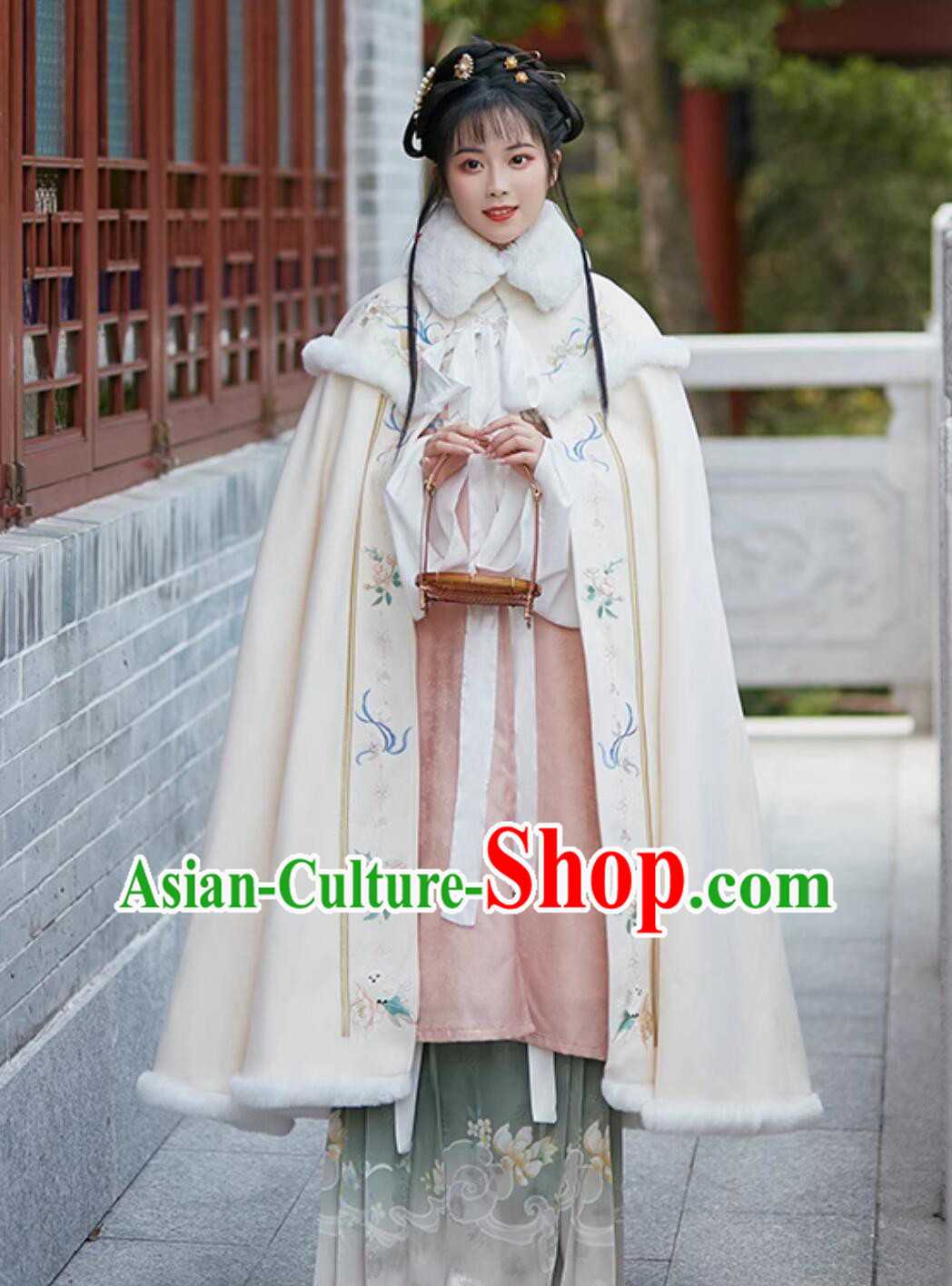Winter Traditional Hanfu Cape Ancient China Princess Mantle Costume Chinese Embroidered Warm Cloak